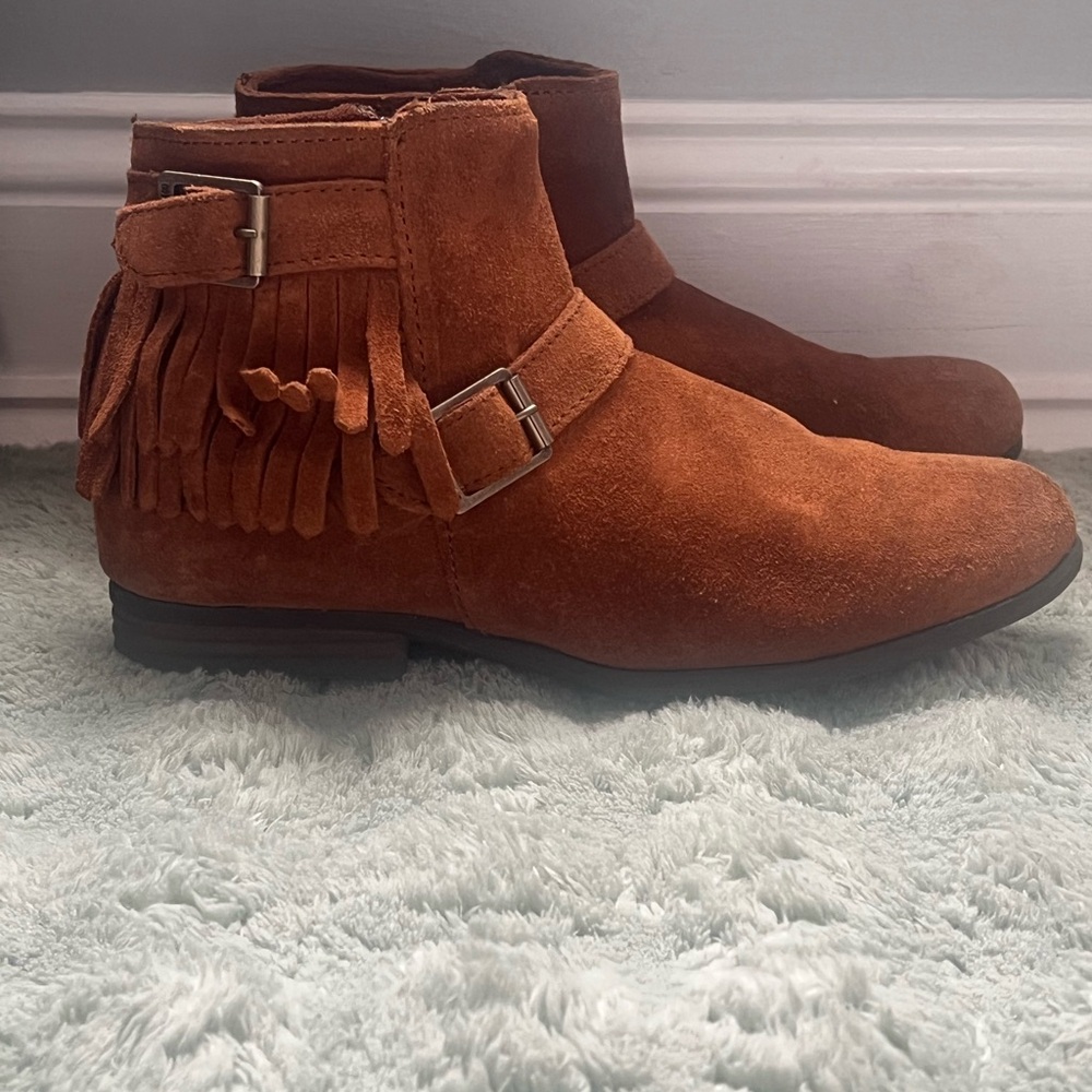 Minnetonka Brown Suede Fringe Ankle Boots